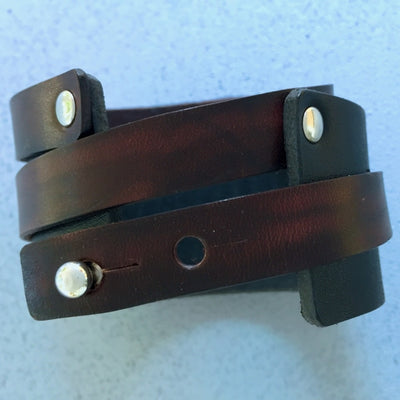 LEATHER BRACELET WITH REMOVABLE ANGEL AMULET | < Z-FIRE.COM > .999 Fine Silver Amulet/Removable 1.5" Black leather bracelet 0.6" Mahogany, Grey or Tan wrap-around Leather Strap Free Astrology Report Free Standard Shipping Hassle Free Returns